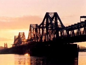 Cầu Long Biên qua con mắt nghệ sĩ Pháp